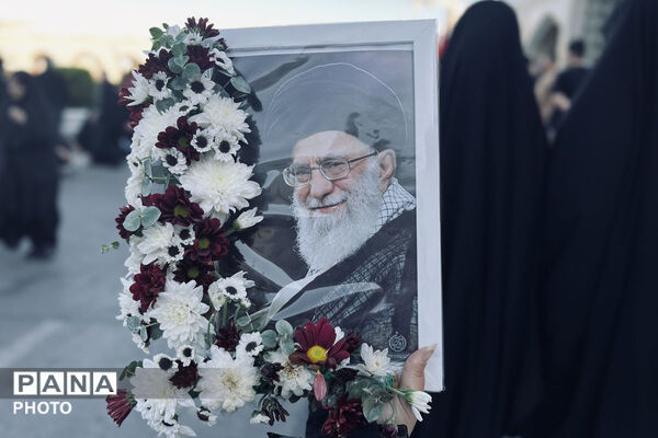 مشهد در سوگ؛ بدرقه باشکوه رهبر شهید انقلاب در جوار بارگاه رضوی