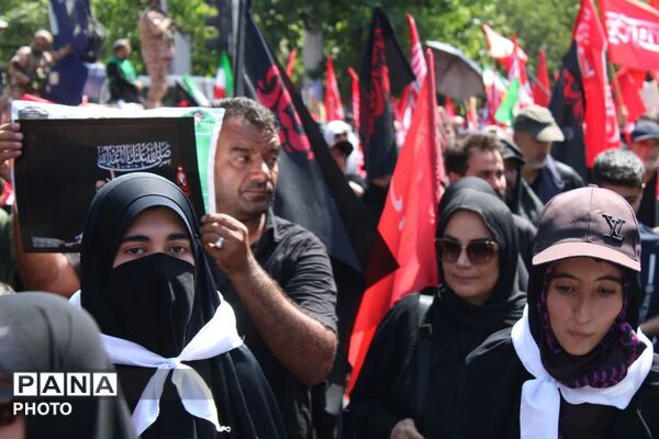 تجلی وفاداری؛ نگاهی به تصاویر مراسم بزرگداشت رهبر امت