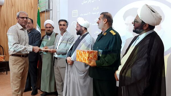 مراسم تقدیر از برترین‌‌های پارسیان در حوزه‌‌ی امور تربیتی و پرورشی 