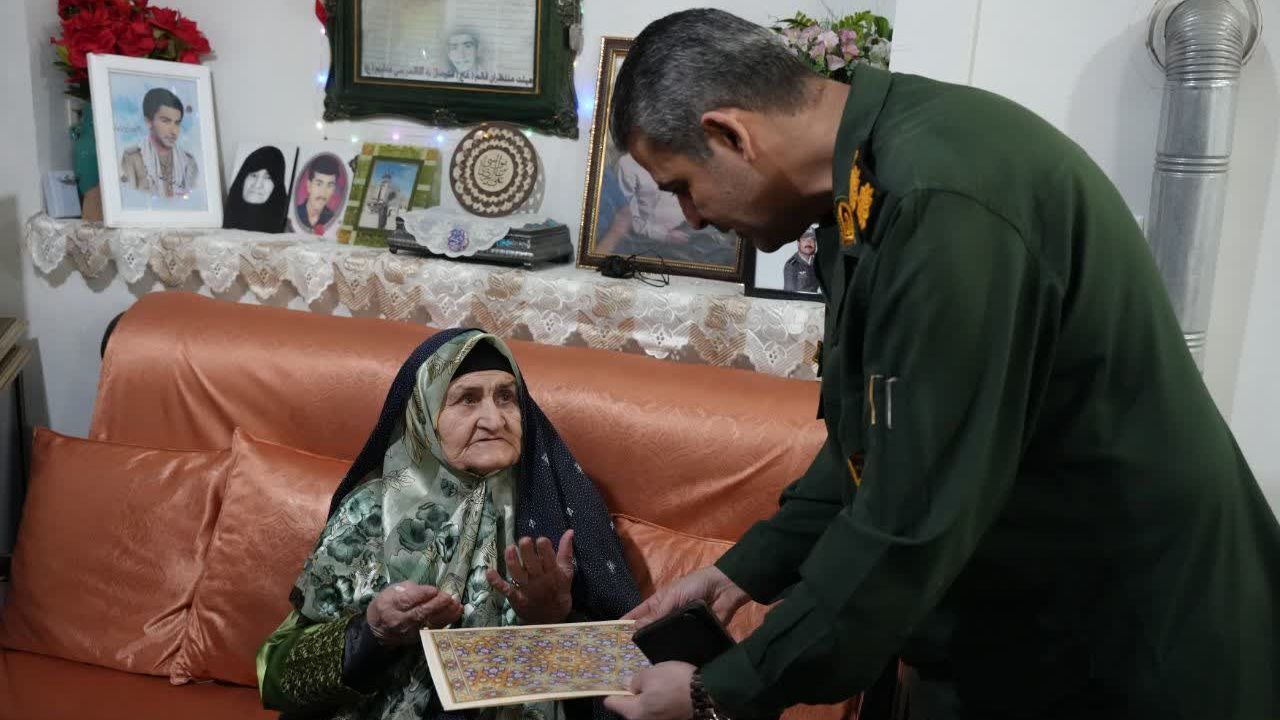 دیدار مسئولین شهرستان فردیس با جمعی از خانواده معظم شهدا