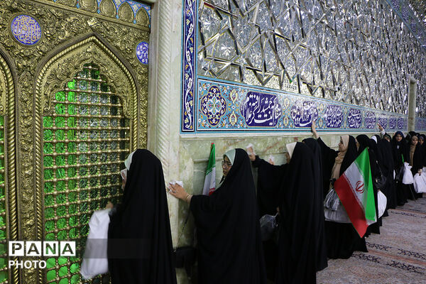 جشن ازدواج طلبگی ۲۰۰ زوج در حرم حضرت معصومه(س)