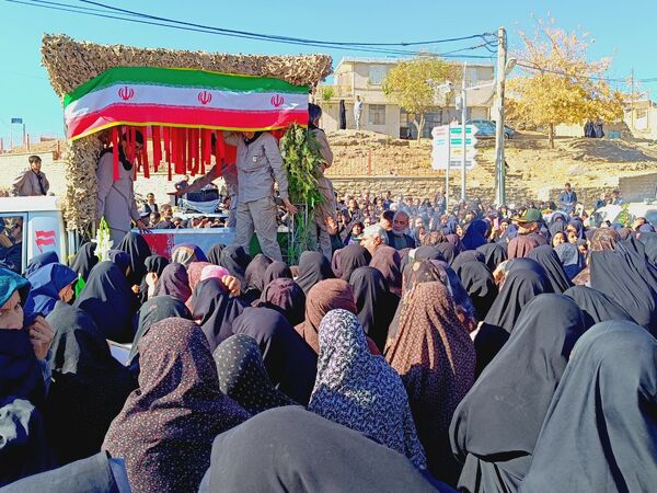 مردم علی‌آباد دمق جوکار از شهید گمنام استقبال کردند