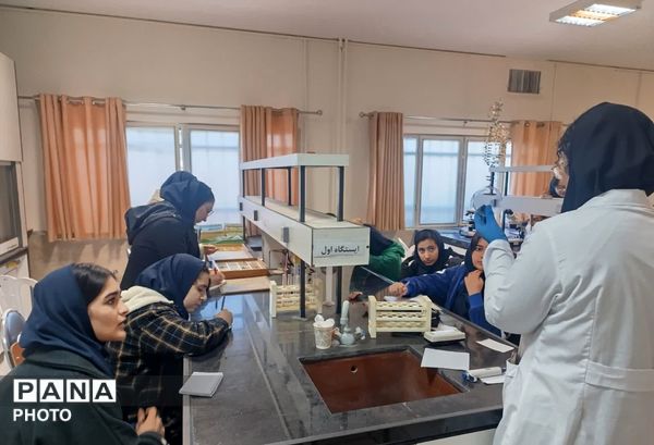 کارگاه علمی،آموزشی دانش‌آموزان دبیرستان اهل‌البیت(ع) ناحیه ۴ کرج