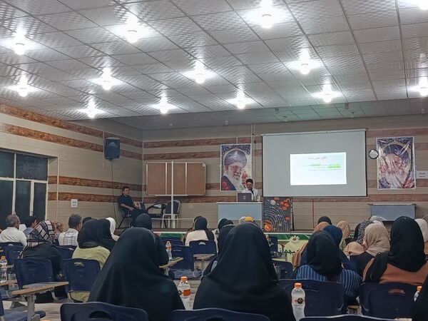 دومین کارگاه روانشناسی برای تربیت نسل فردا در حاجی‌آباد