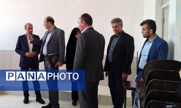 توزیع تجهیزات هنرستان‌ها در بازدید معاون متوسطه وزیر آموزش و پرورش 