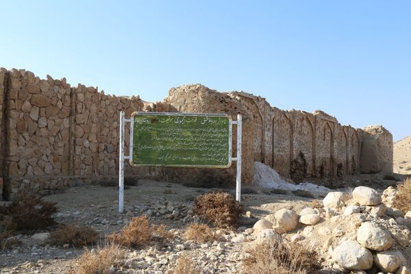 بازدید استاندار خراسان شمالی از دو کاروانسرای تاریخی شهرستان گرمه 