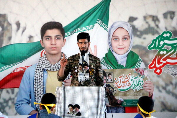 زنگ استکبار ستیزی در کرمانشاه به صدا در آمد