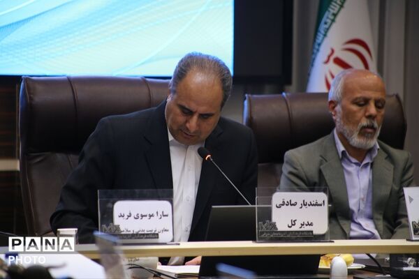تجلیل از دانش‌آموزان ورزشکار و قهرمان آذربایجان شرقی