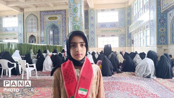 حضور پیشتازان کوچک در آیین عبادی‑سیاسی نماز جمعه