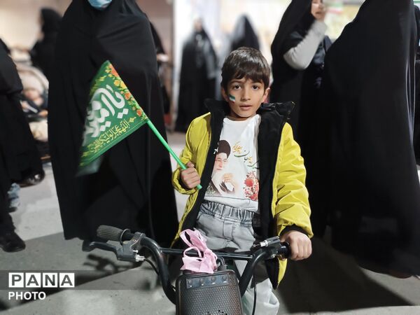 موکبِ کودک و نوجوانان در تجمعات شبانه شهر فارسان