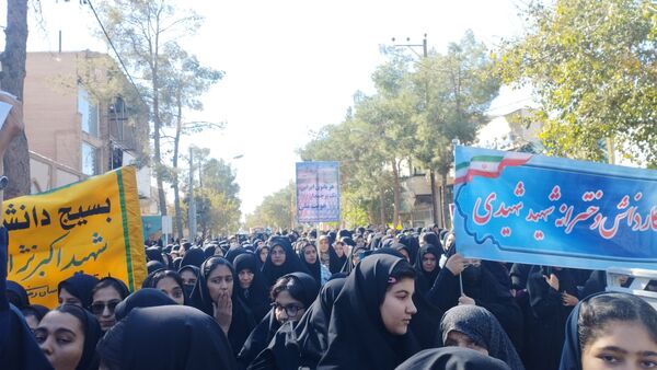 اقتدار ملت ایران در راهپیمایی روز ۱۳ آبان شهرستان خلیل‌آباد 