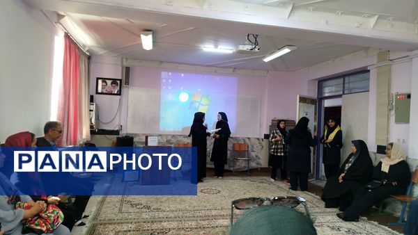 اولین مجمع عمومی انجمن اولیاء و مربیان در دبیرستان پیرایش نیشابور