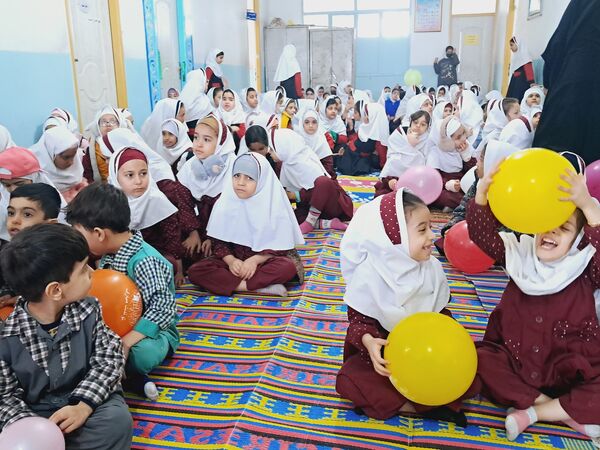 جشن اعیاد شعبانیه در دبستان شهید حشمت الله احمدپور قائمشهر