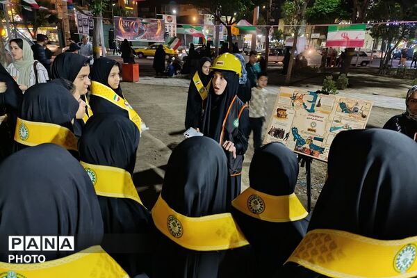 بازدید رئیس سازمان دانش‌آموزی شهرستانهای استان تهران از غرفه «با انرژی‌ها» در منطقه کهریزک