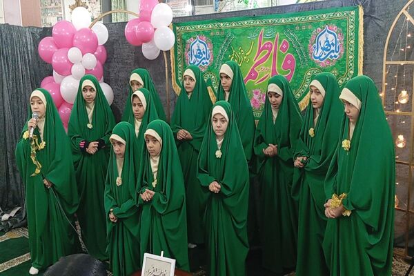  آیین گرامیداشت میلاد حضرت فاطمه(س) و روز مادر در مدارس شهرستان ملارد