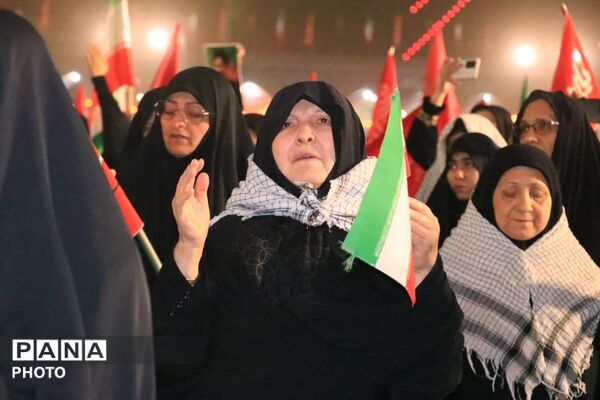 قاب هایی از یک بدرقه آسمانی ماندگار 
