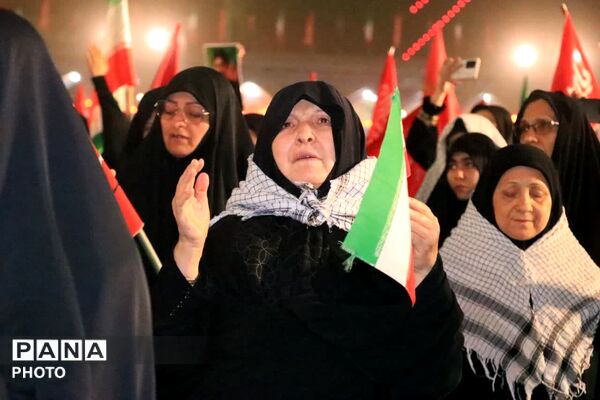 قاب هایی از یک بدرقه آسمانی ماندگار 