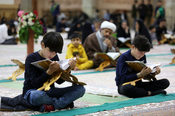 آیین ترتیل خوانی خانوادگی در حرم حضرت معصومه(س)