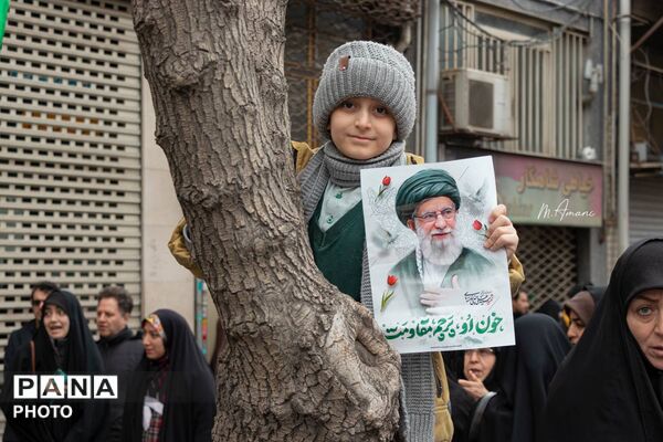 سربازان کوچک در اجتماع مردمی تبریز به خونخواهی از رهبر شهید