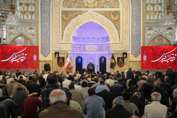 حال و هوای حرم مطهر رضوی در شب وفات حضرت زینب سلام الله علیها