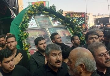 آیین نخل‌گردانی هیات عزاداران جهادیه شهرستان سمنان 
