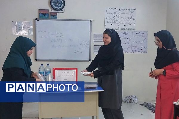 آغاز طرح مکمل یاری با آهن و ویتامین دی در مدارس کهریزک