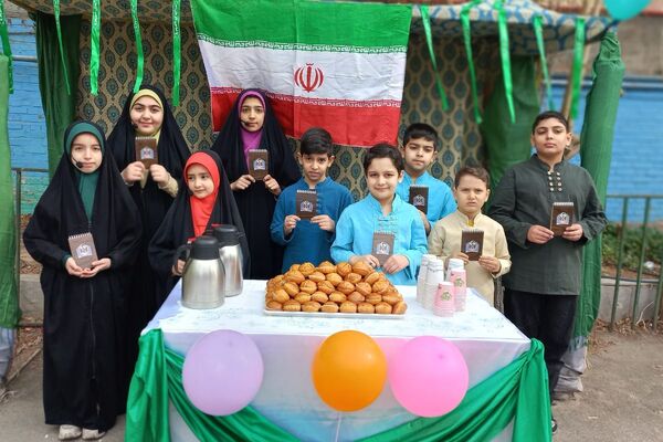 جشن نیمه شعبان و فجر با شور پیشتازان در مدرسه شهید جواد سرافراز