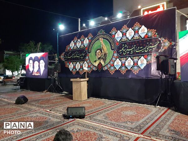 مراسم چهلم شهادت رهبر انقلاب اسلامی ایران در میدان باغ ملی یزد