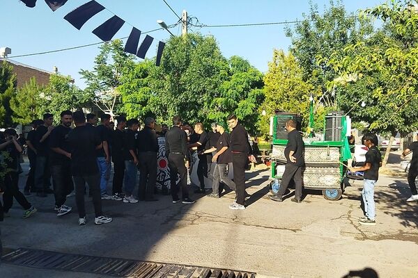 سوگواری برای وفادارِ کربلا