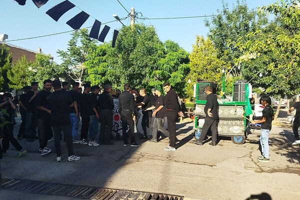 سوگواری برای وفادارِ کربلا