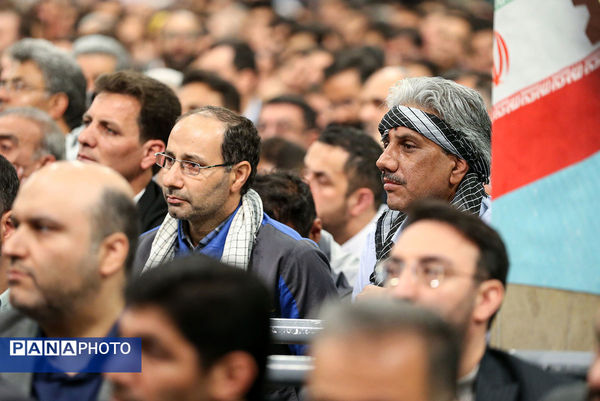 دیدار هزاران نفر از کارگران سراسر کشور با رهبر انقلاب