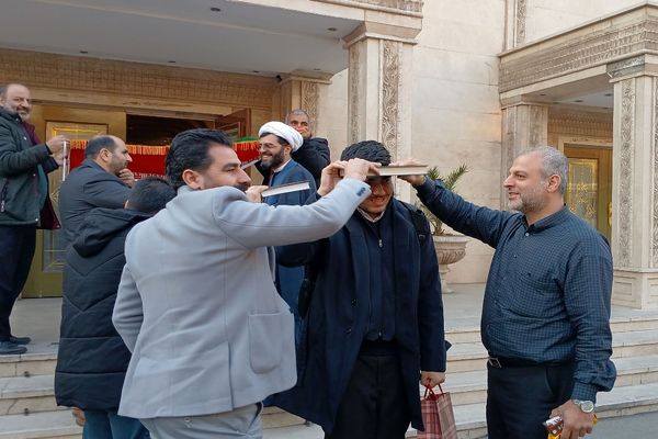 آبین بدرقه ۵۲ دانش‌آموز عمره‌گذار 