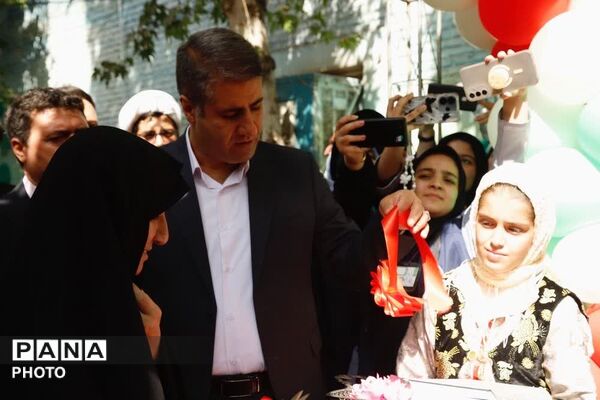 نقش‌آفرینی مناطق ۱۹گانه در افتتاحیه پایگاه‌های تابستانی دانش‌آموزان تهران