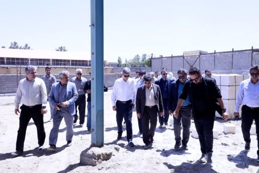 بازدید فرماندار مشهد مقدس از پروژه‌های آموزشی در حال احداث منطقه تبادکان