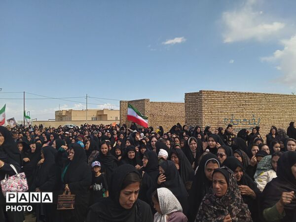 مراسم تشیع پیکر مطهر شهید علی اکبر خوافی در میان‌جلگه روستای سالاری 