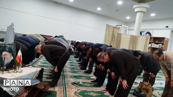  محفل انس با قرآن کریم در اداره آموزش و پرورش نیشابور 