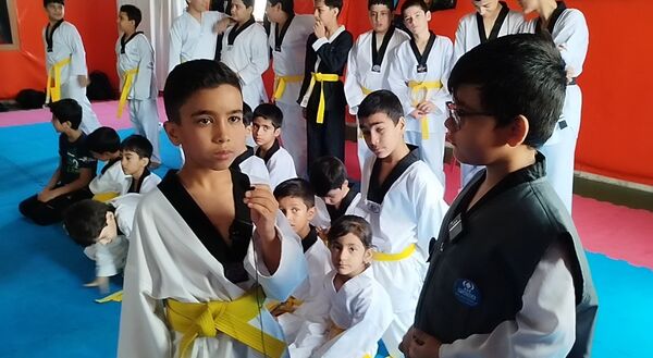دانش اموزان تکواندوکار کاشمری پله اول ترقی را پیمودند