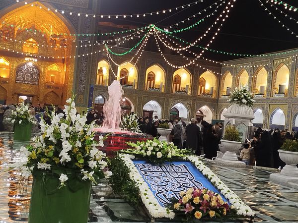 مشهد مقدس در تب‌وتاب جشن ولادت نخستین امام شیعیان  