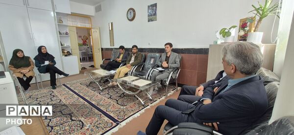 دیدار مدیر آموزش و پرورش کاشمر با مدیران و کارکنان کانونهای فرهنگی تربیتی کاشمر