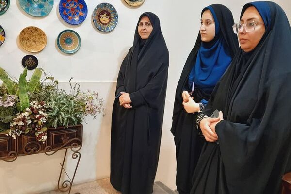 برپایی نشست ادبی به مناسبت بزرگداشت روز معلم و سعدی شیرازی