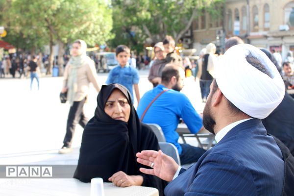 فعالیت جهادی طلاب در موکب‌های خدمت‌رسانی