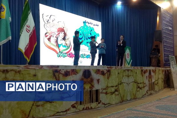 جشن بزرگ دهه فجر مدارس شاهد پیشوا