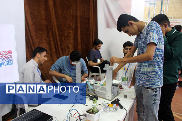 چهارمین جشنواره خلاقیت و دست‌سازه هنرستان قدس قم