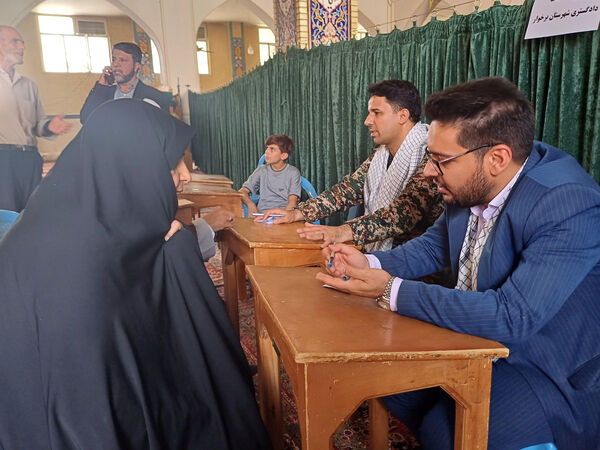 میز خدمت دادگسترى شهرستان برخوار