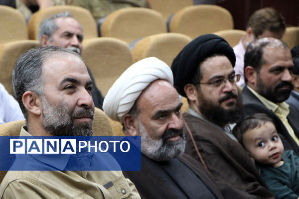 محفل قندشکن با طعم دفاع مقدس در یزد