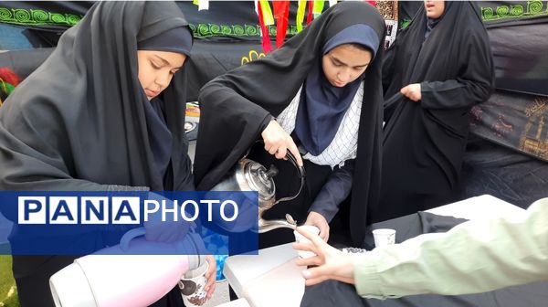 وداع دانش‌آموزان دبیرستان فرهنگیان ناحیه ۷ با شهید گمنام 