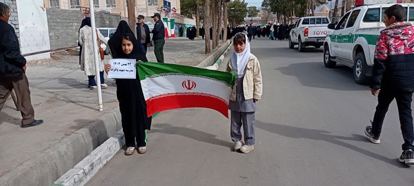 حضور پر شور کودکان و نوجوانان خلیل آبادی در راهپیمایی ۲۲ بهمن