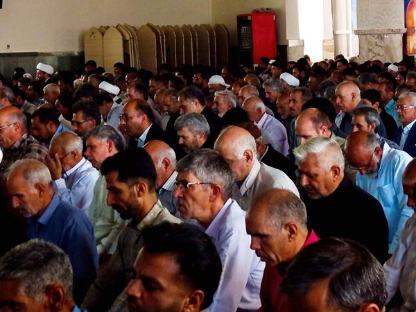 نماز جمعه ای با رنگ خون شهید در کاشمر