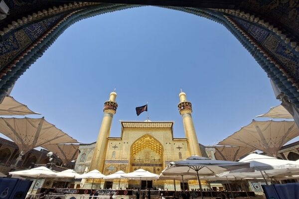 ایوان نجف از قاب پانا
