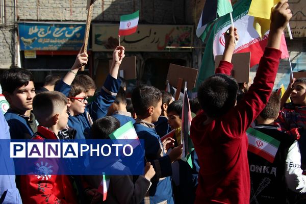 تجلی اقتدار مردم بهارستان در راهپیمایی ۱۳ آبان